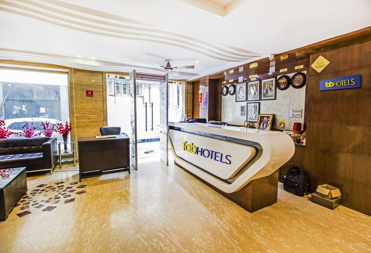 Hotel FabExpress Le Continental à New Delhi Extérieur photo
