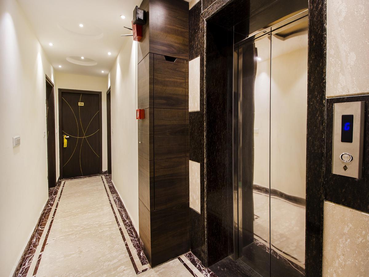 Hotel FabExpress Le Continental à New Delhi Extérieur photo
