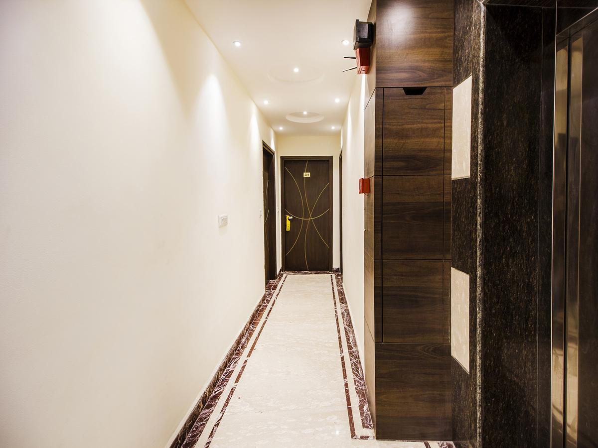 Hotel FabExpress Le Continental à New Delhi Extérieur photo