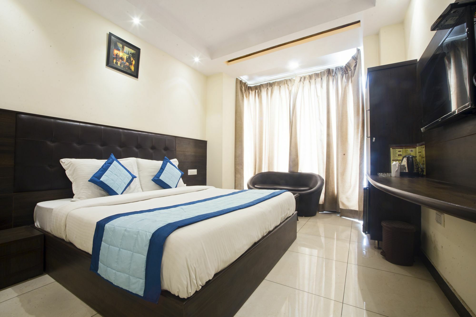 Hotel FabExpress Le Continental à New Delhi Extérieur photo